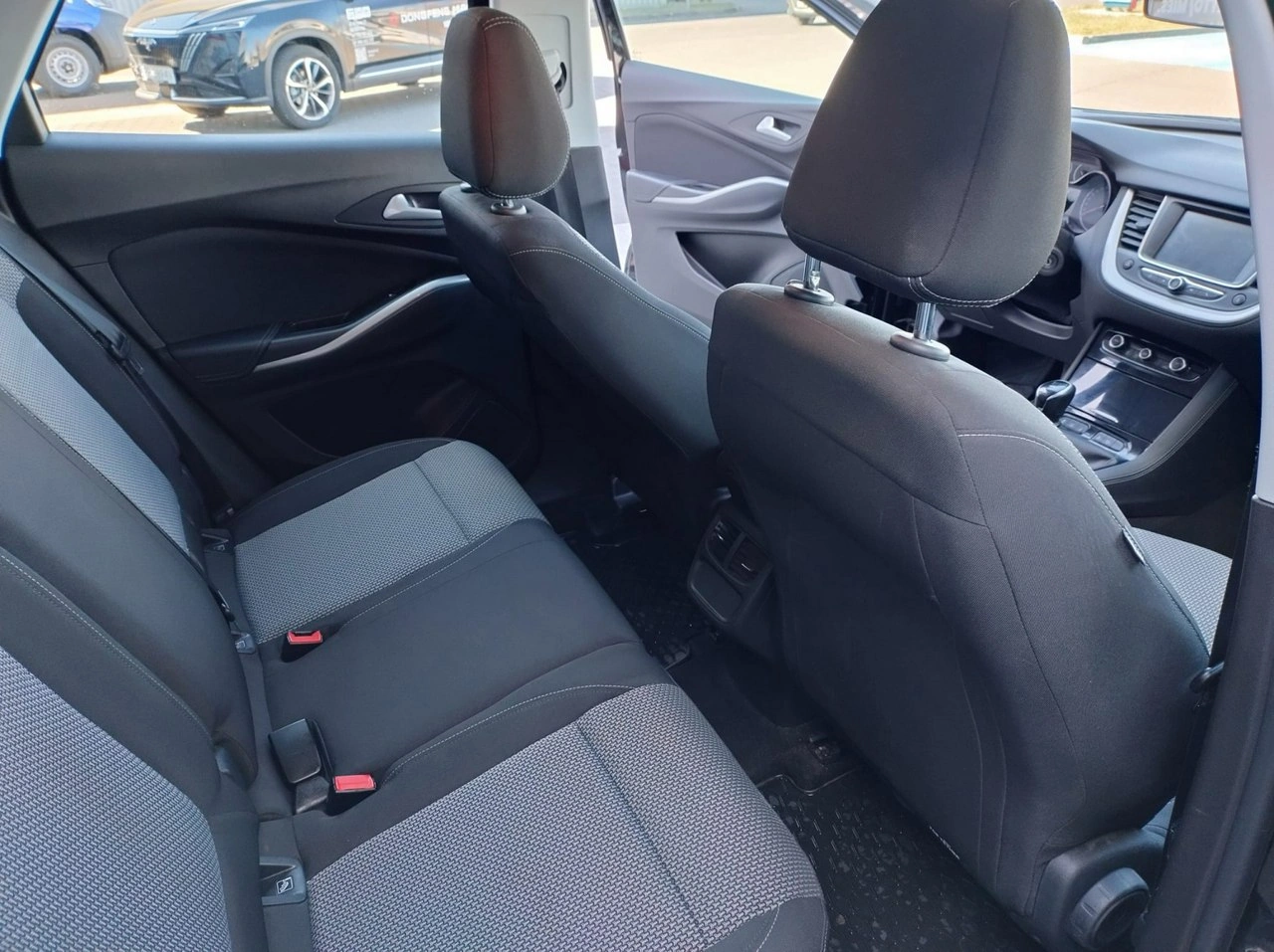 Opel Grandland X - Zdjęcie 11