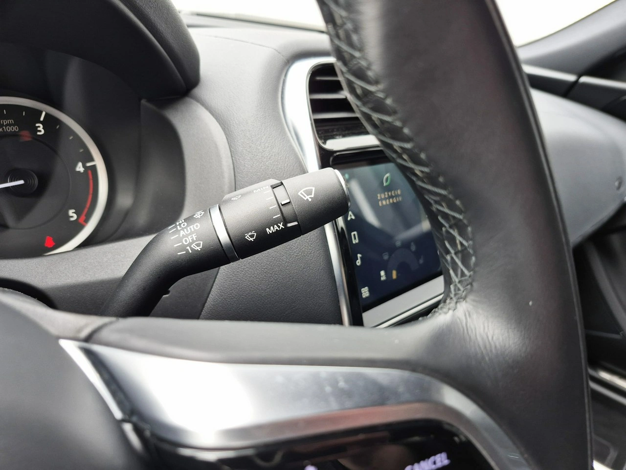 Jaguar XE - Zdjęcie 29