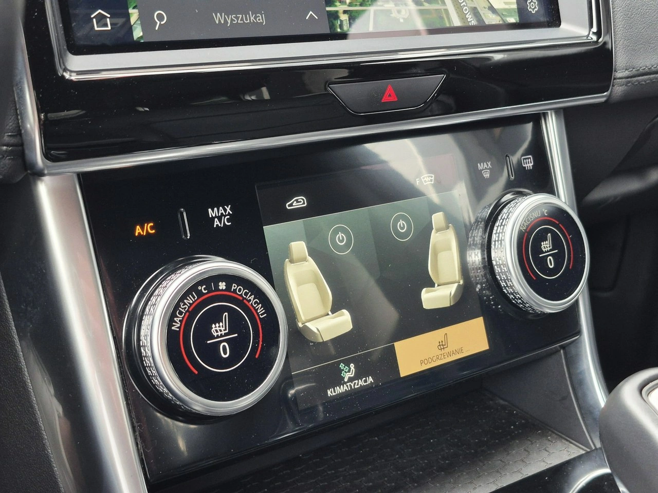 Jaguar XE - Zdjęcie 34