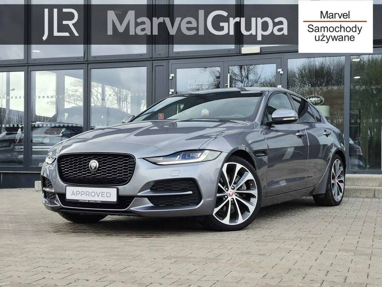 Jaguar XE - Główne zdjęcie