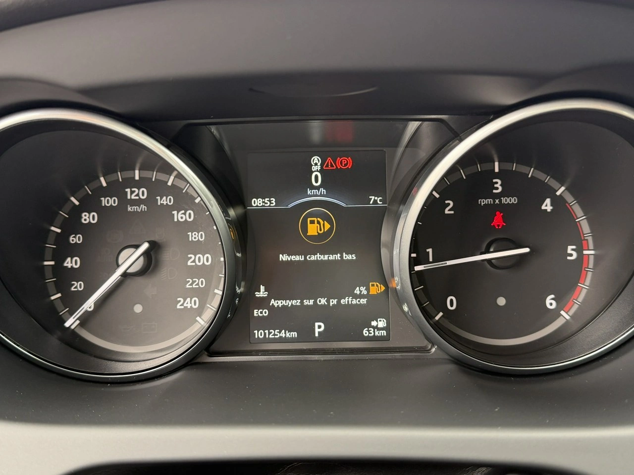 Land Rover Discovery Sport - Zdjęcie 27