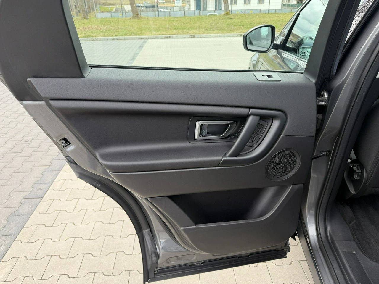 Land Rover Discovery Sport - Zdjęcie 28