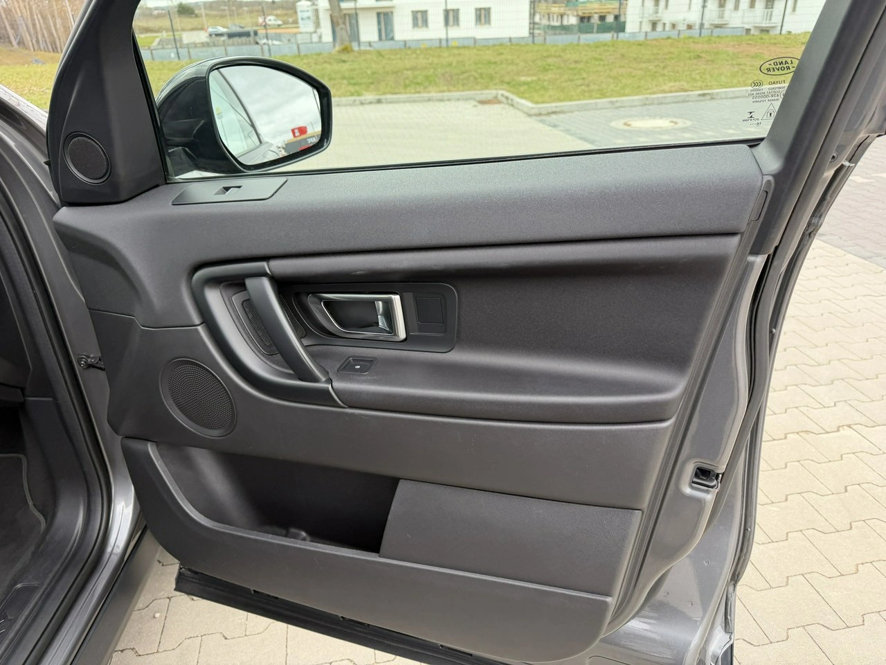 Land Rover Discovery Sport - Zdjęcie 32