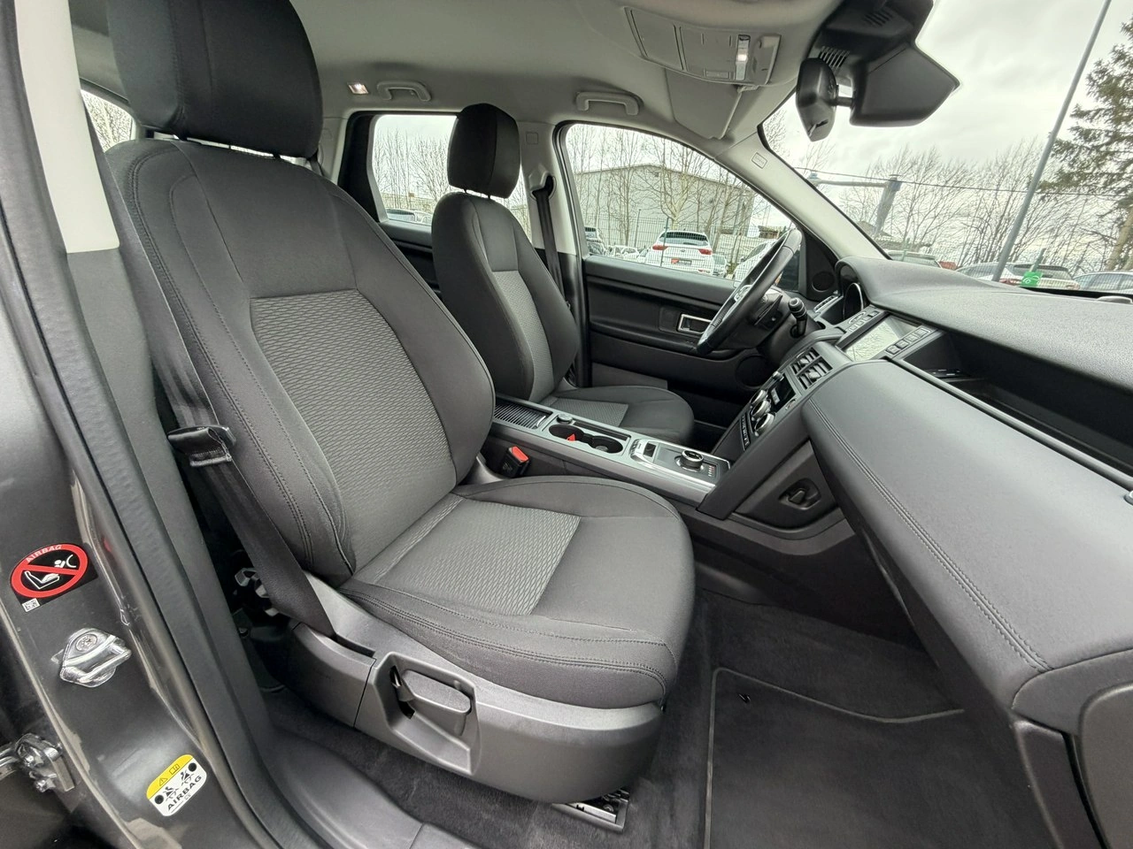 Land Rover Discovery Sport - Zdjęcie 34