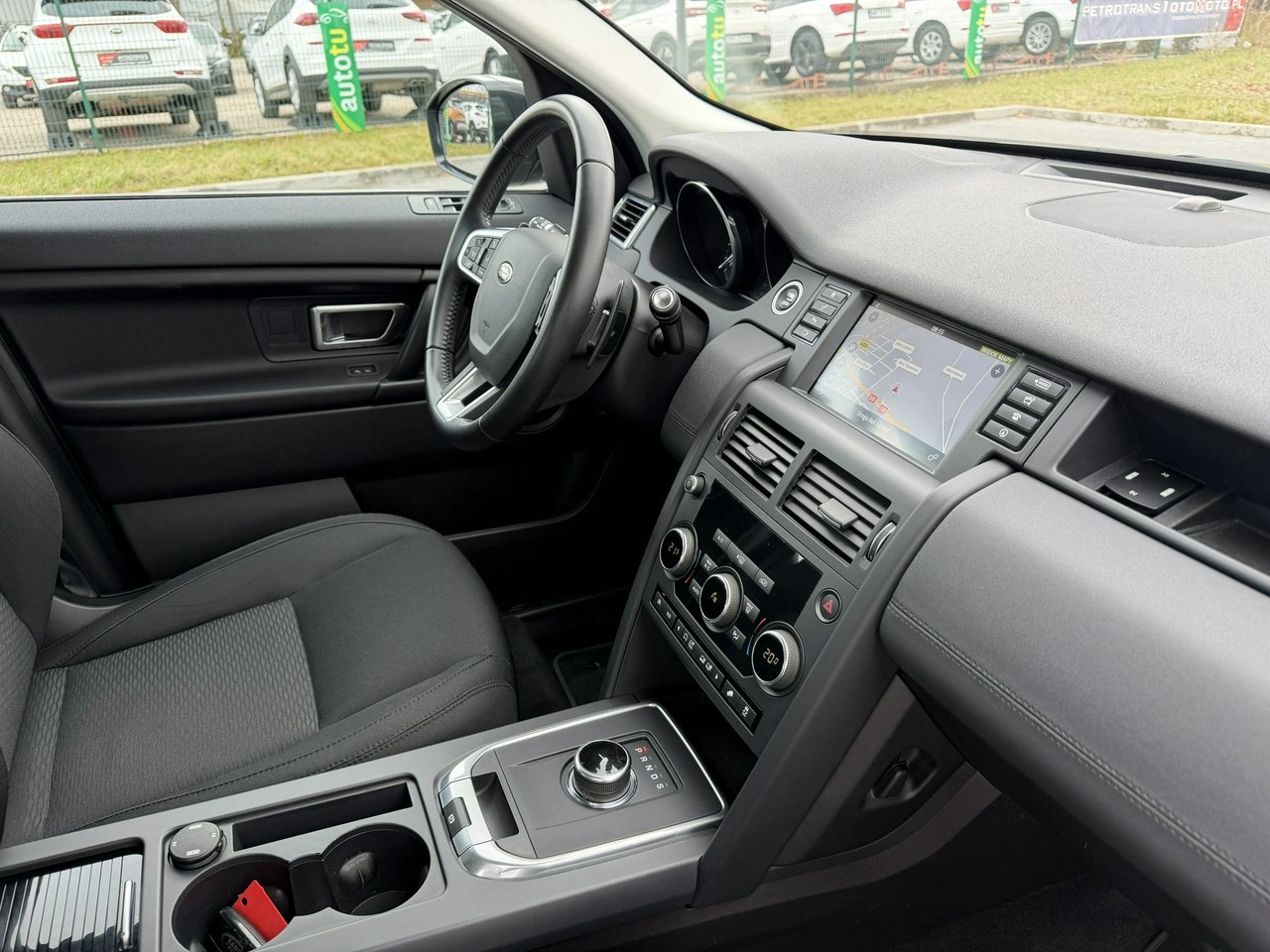 Land Rover Discovery Sport - Zdjęcie 35