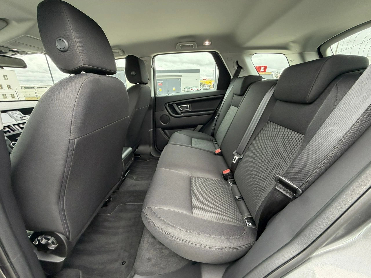 Land Rover Discovery Sport - Zdjęcie 29