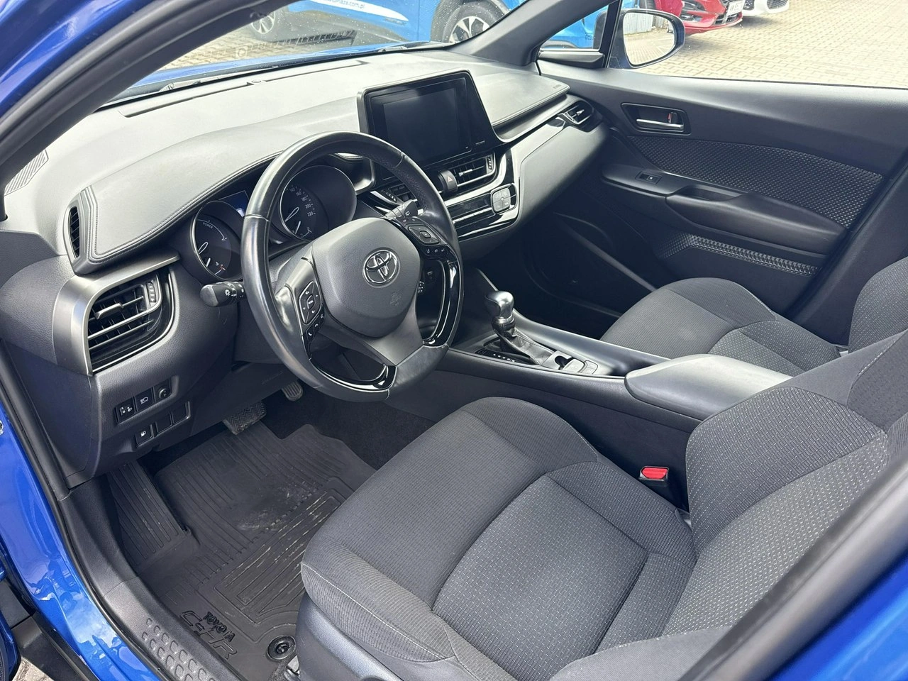 Toyota C-HR - Zdjęcie 12