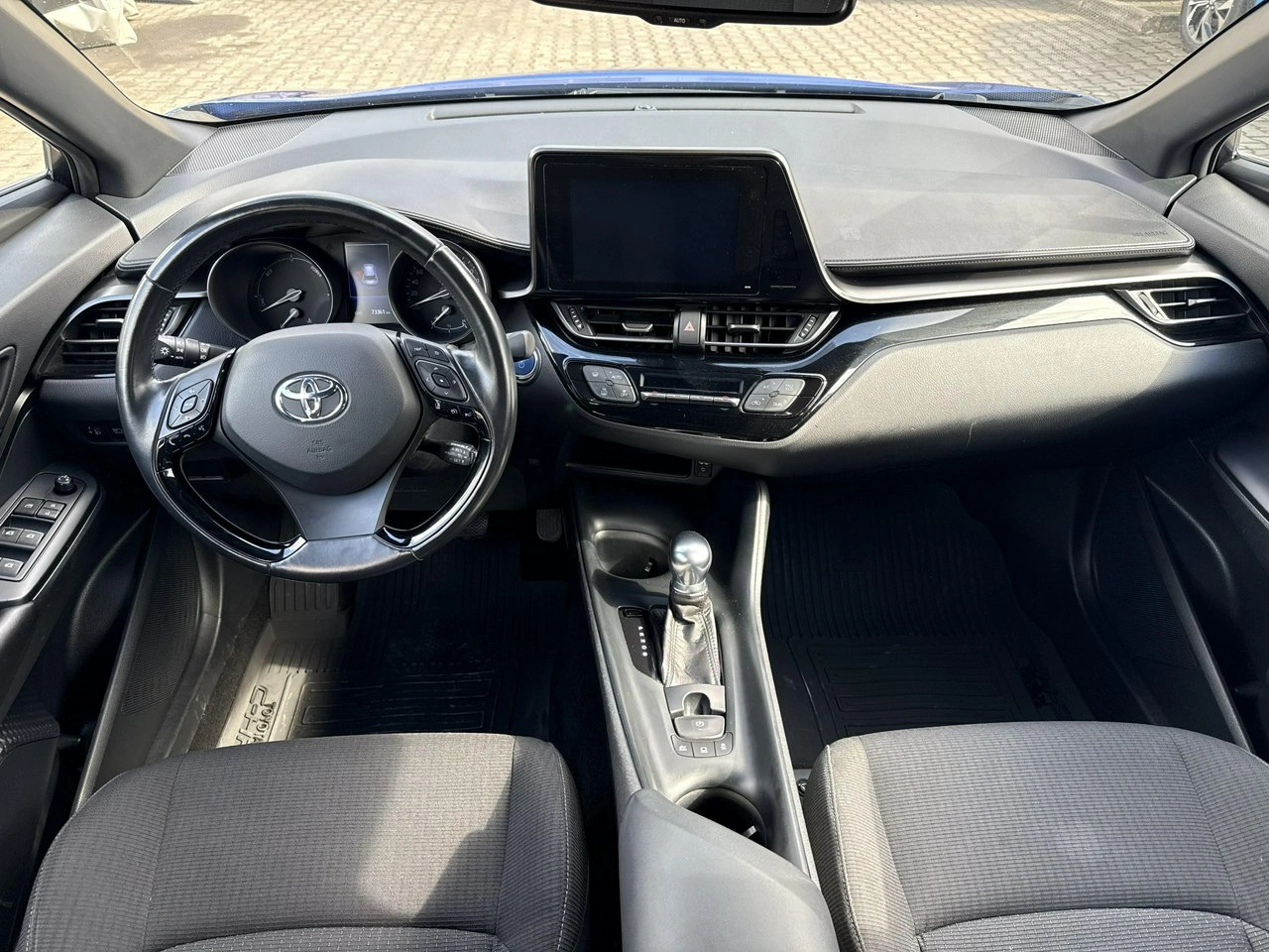 Toyota C-HR - Zdjęcie 17