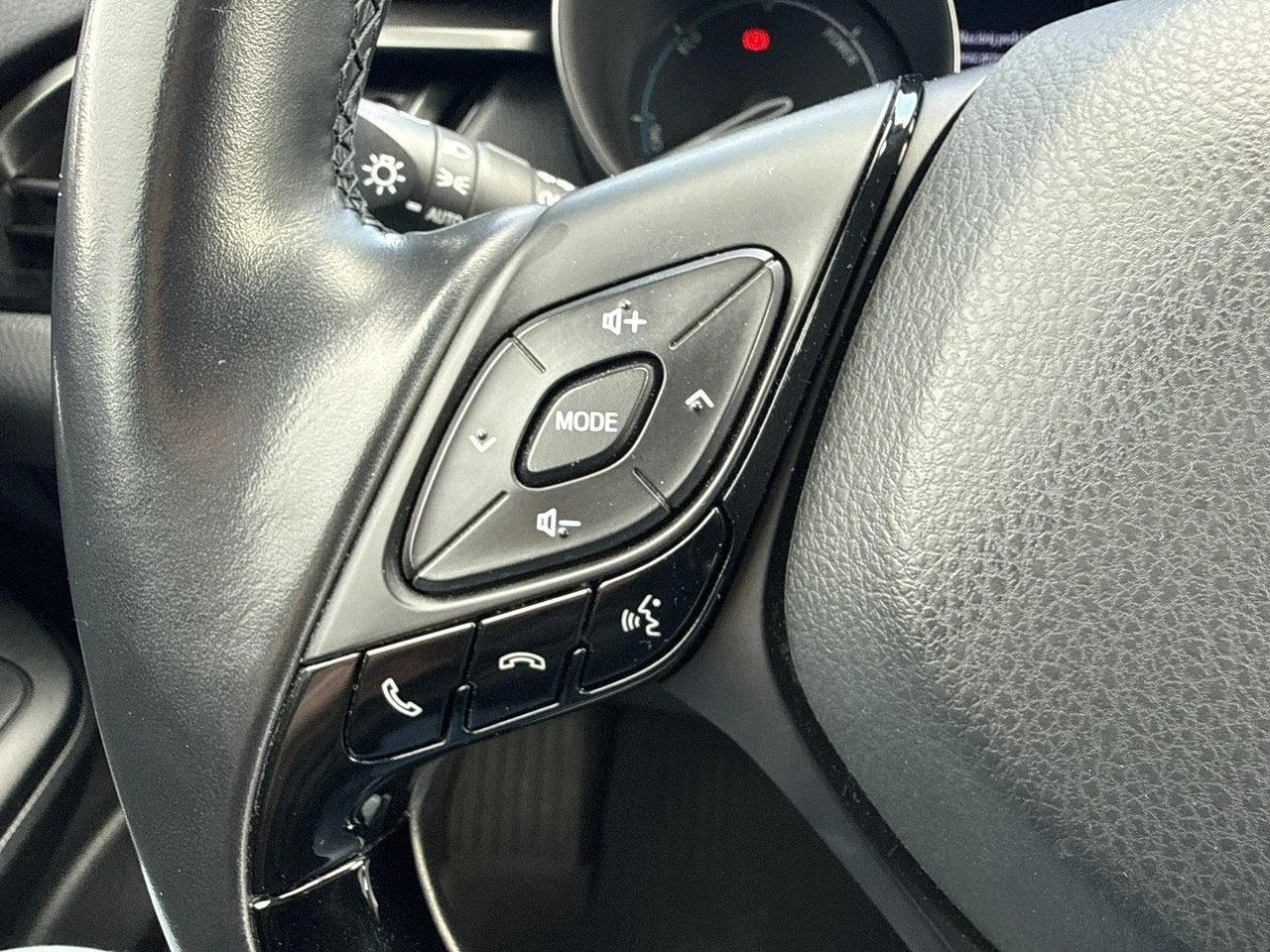 Toyota C-HR - Zdjęcie 19