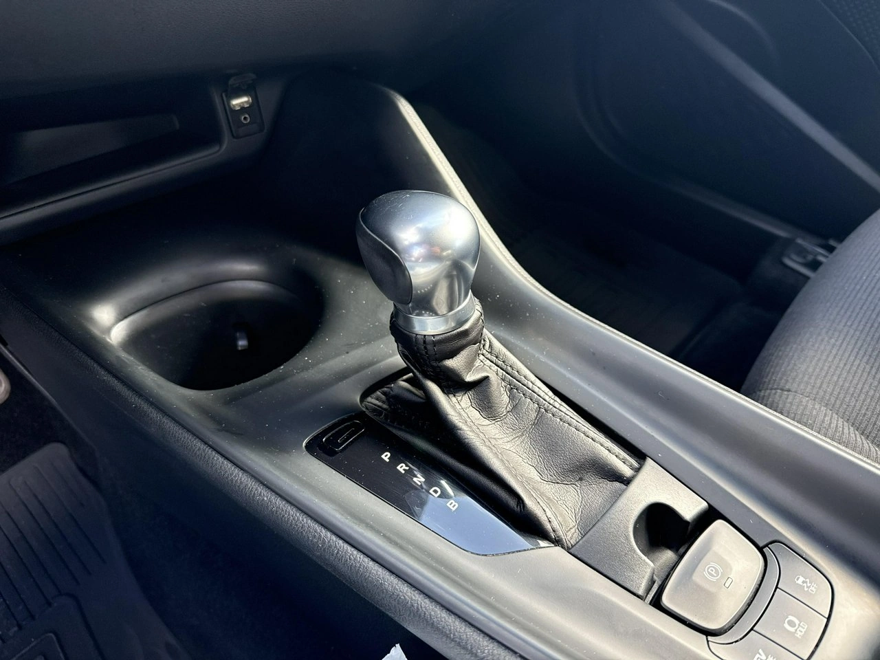 Toyota C-HR - Zdjęcie 26