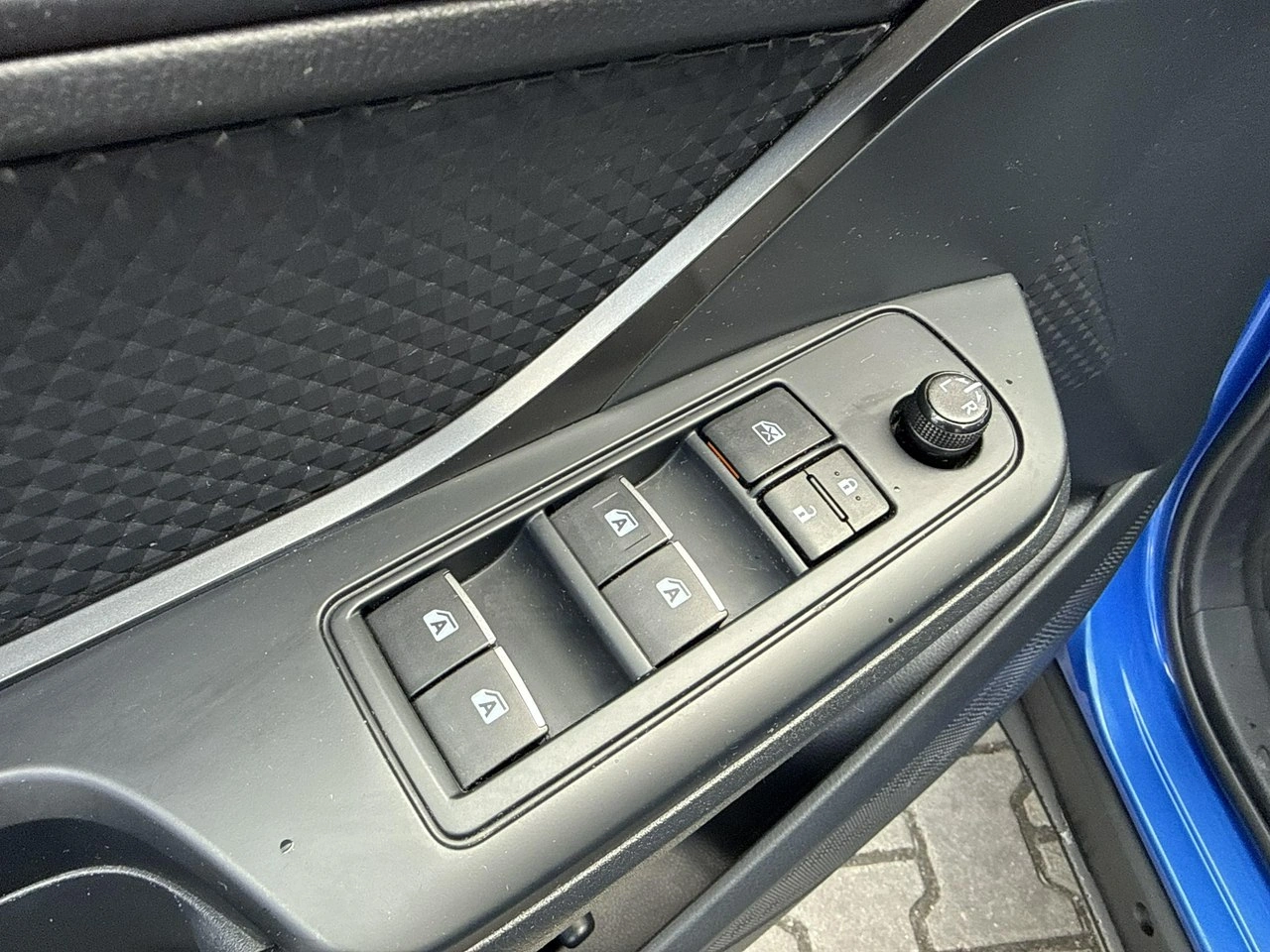 Toyota C-HR - Zdjęcie 28