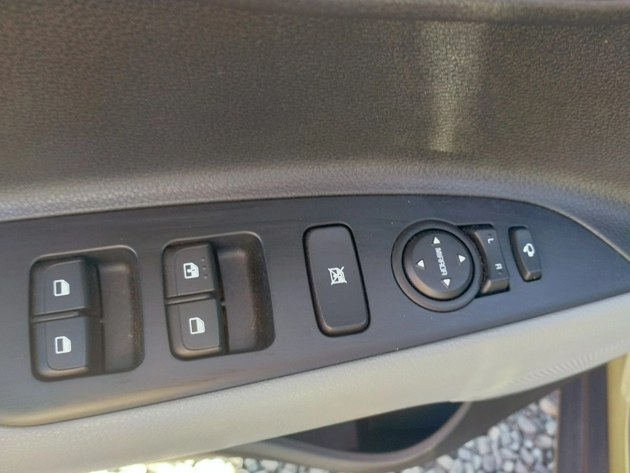 Kia Stonic - Zdjęcie 11