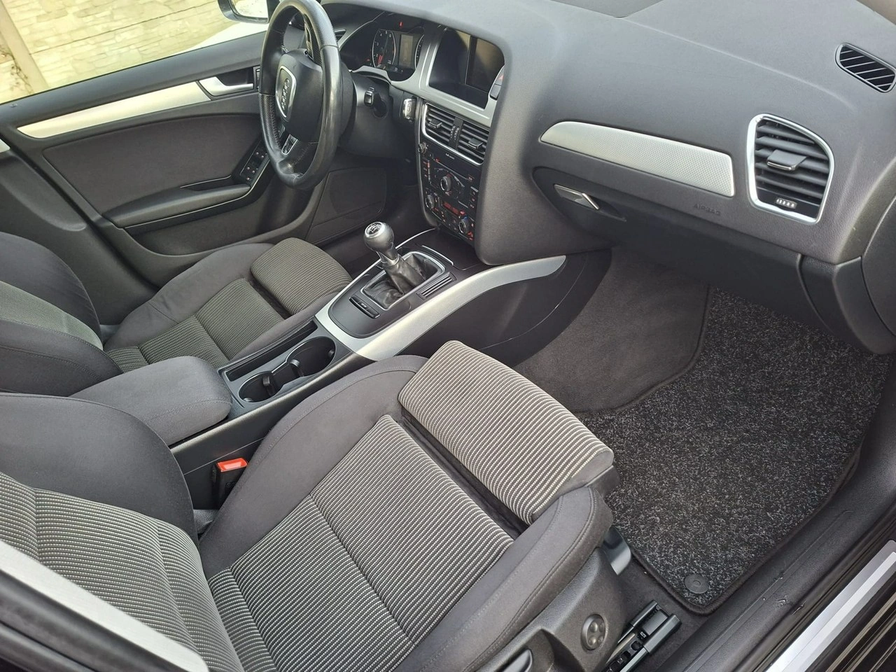 Audi A4 - Zdjęcie 31