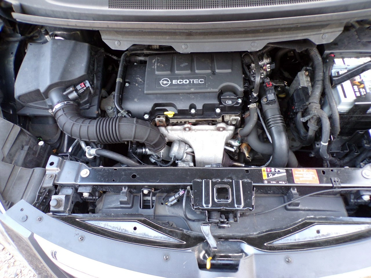 Toyota Avensis - Zdjęcie 16