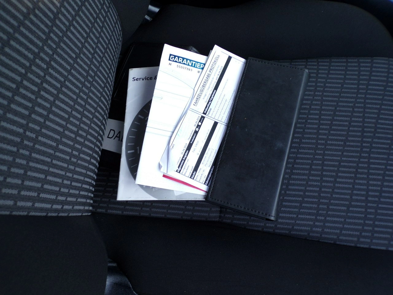 Toyota Avensis - Zdjęcie 27