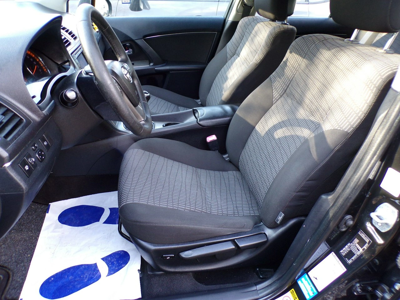 Toyota Avensis - Zdjęcie 31