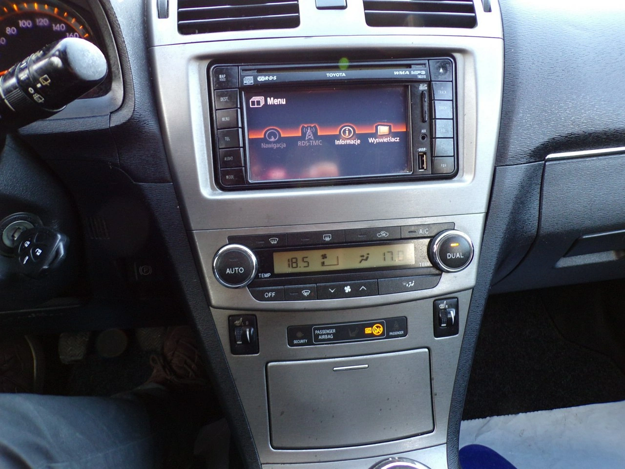 Toyota Avensis - Zdjęcie 17