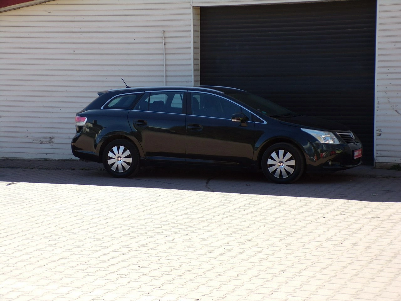 Toyota Avensis - Zdjęcie 9