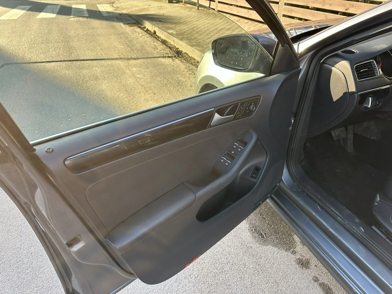 Volkswagen Jetta - Zdjęcie 8
