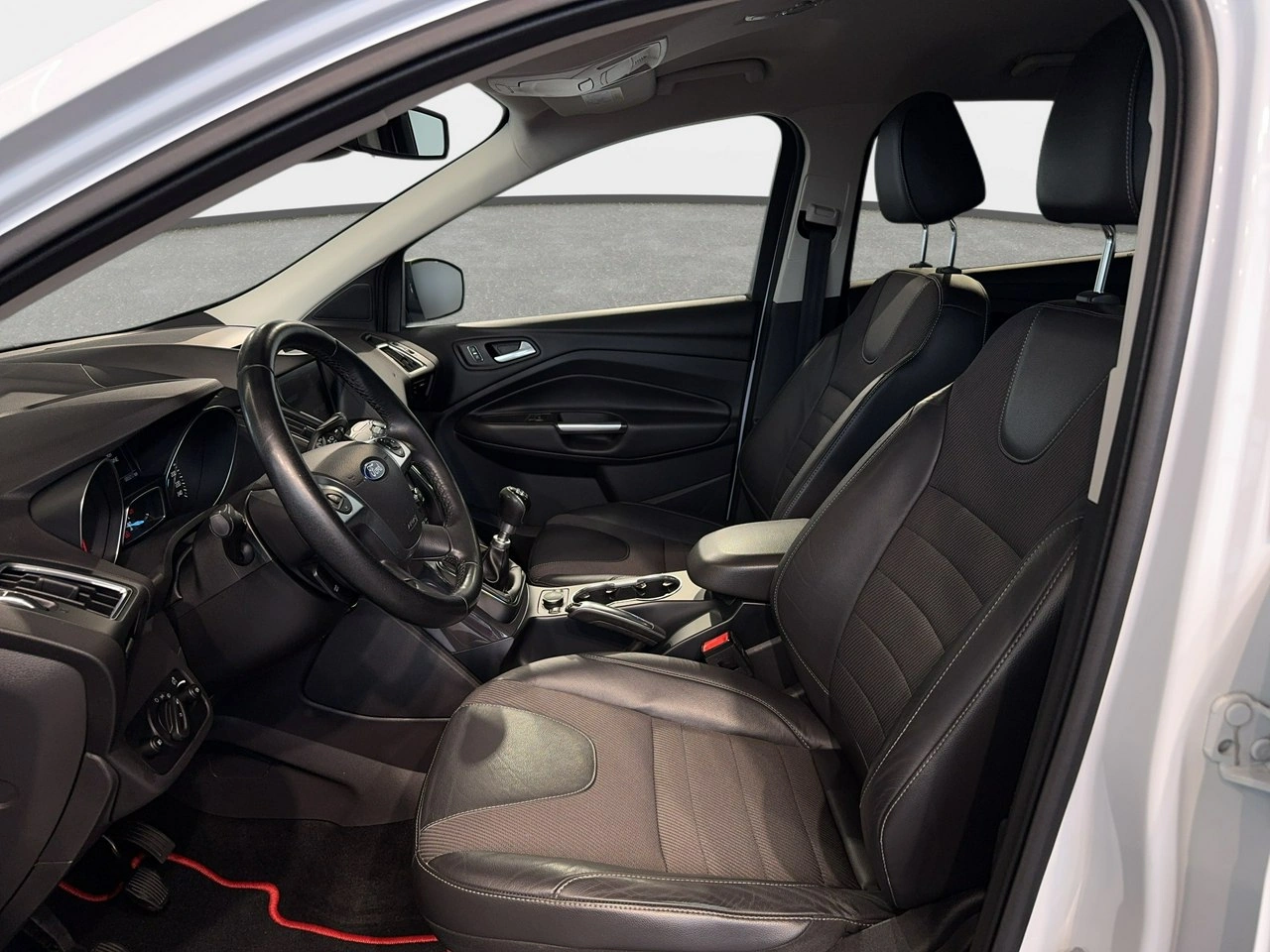 Ford Kuga - Zdjęcie 11