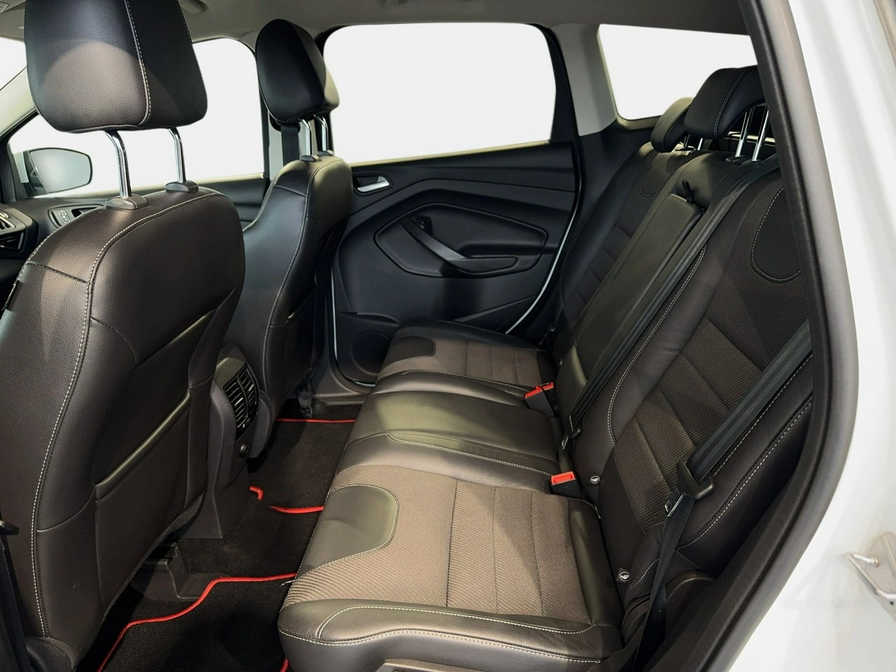 Ford Kuga - Zdjęcie 12