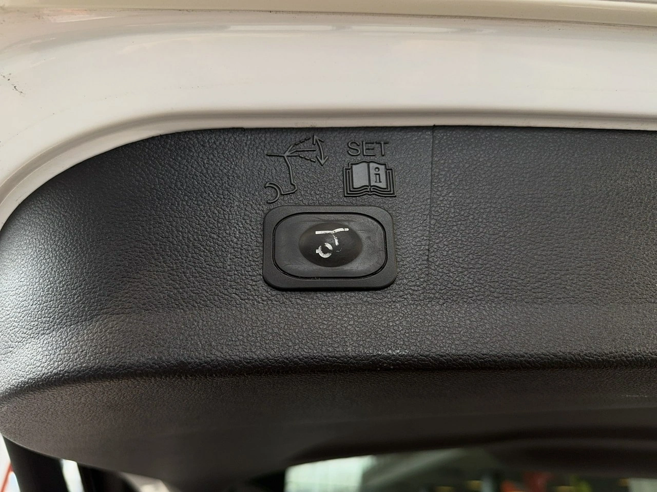 Ford Kuga - Zdjęcie 14