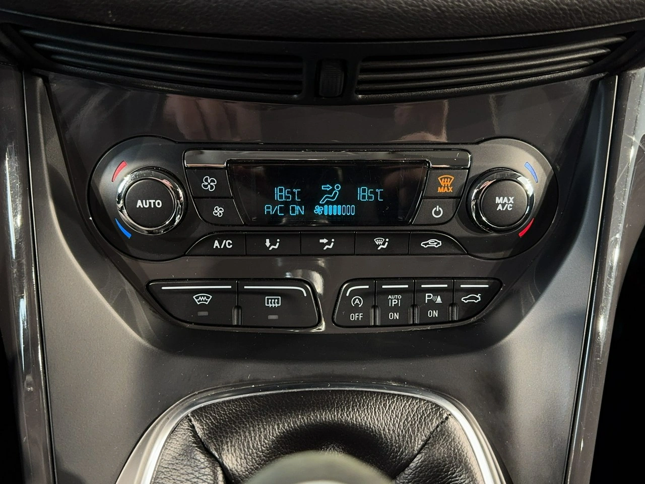 Ford Kuga - Zdjęcie 22