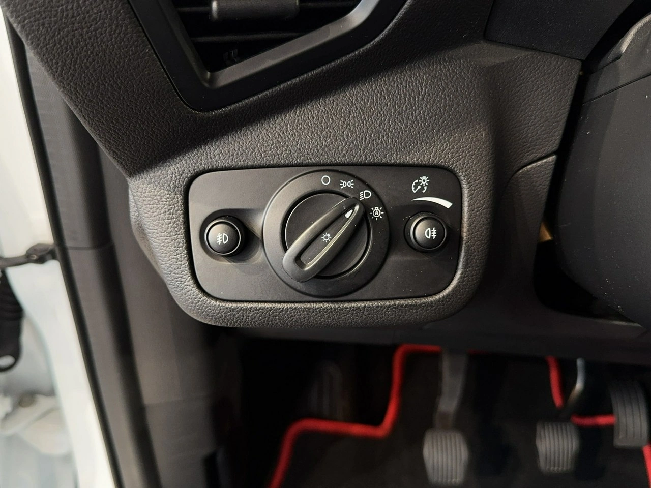 Ford Kuga - Zdjęcie 24