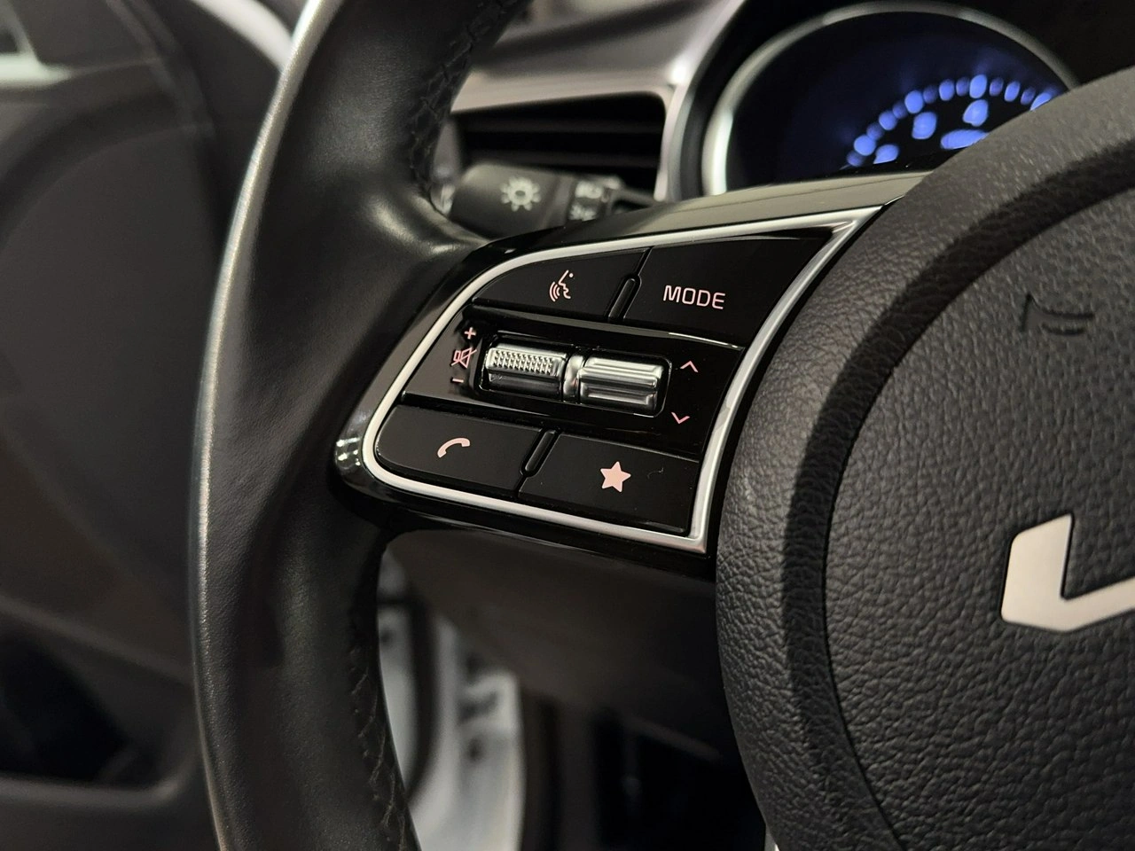 Kia Ceed - Zdjęcie 16