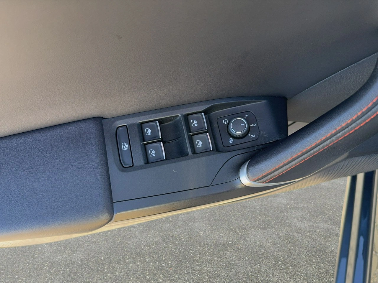 Seat Leon Sportstourer - Zdjęcie 15