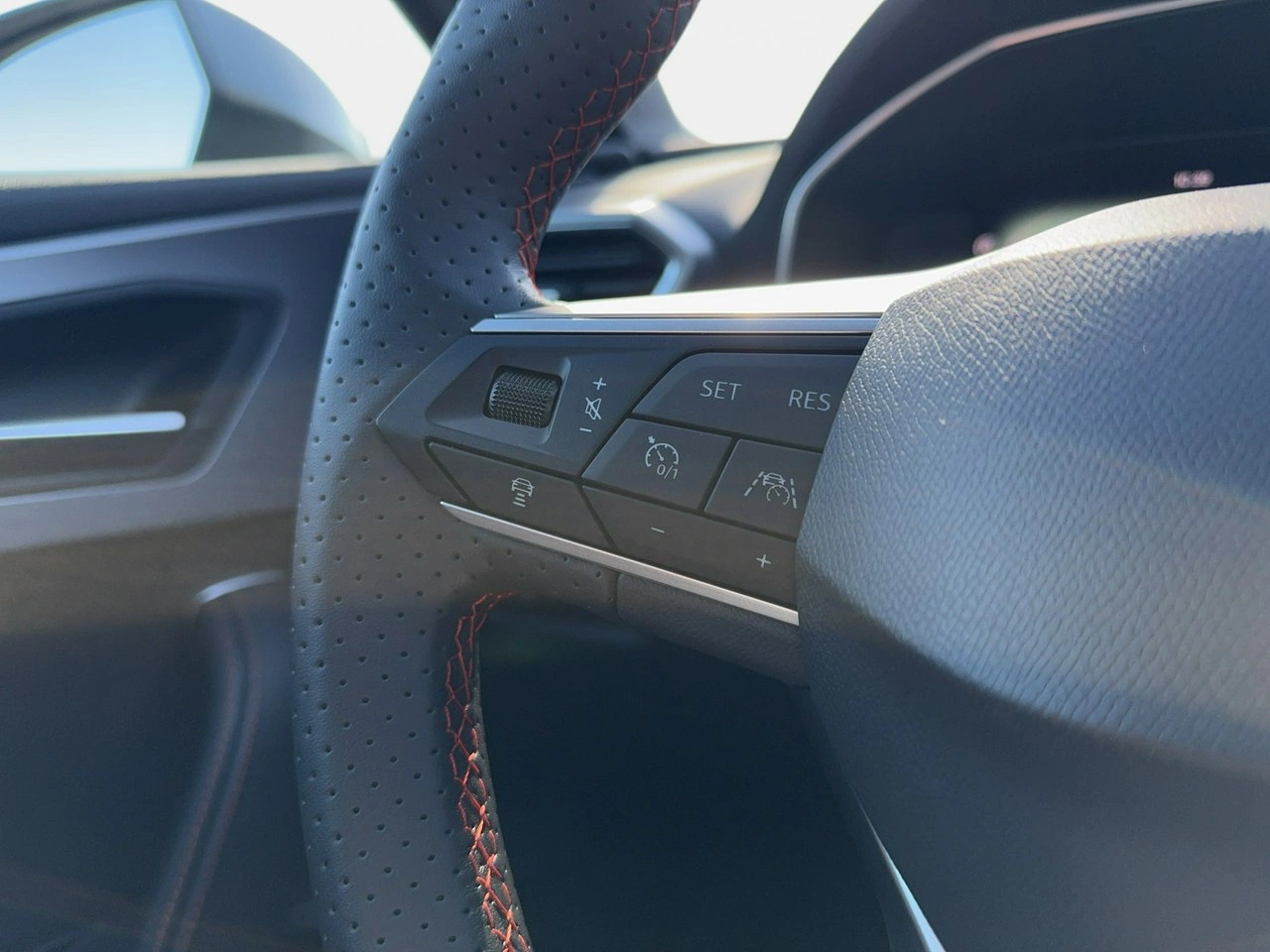 Seat Leon Sportstourer - Zdjęcie 24