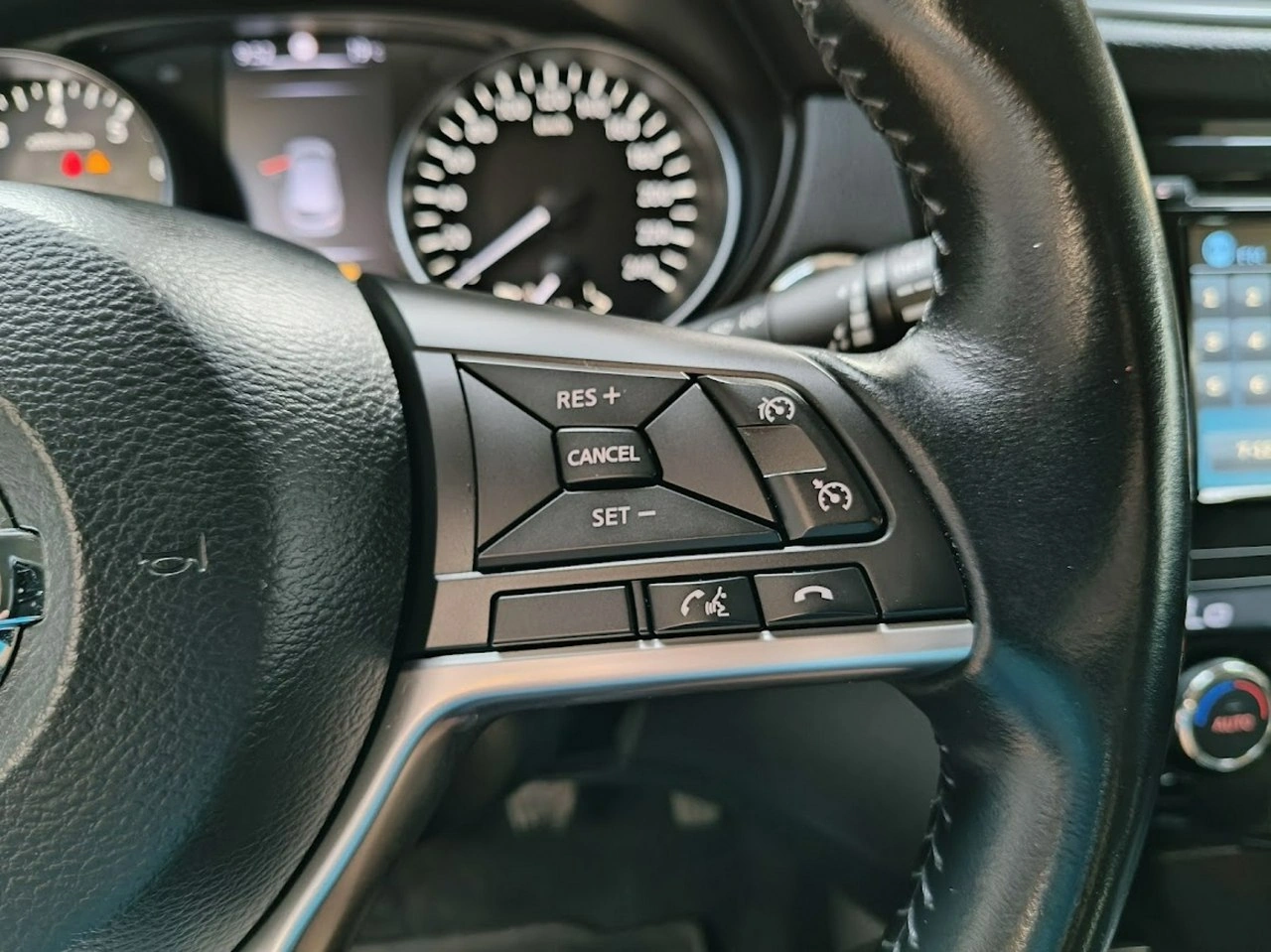 Nissan Qashqai - Zdjęcie 25