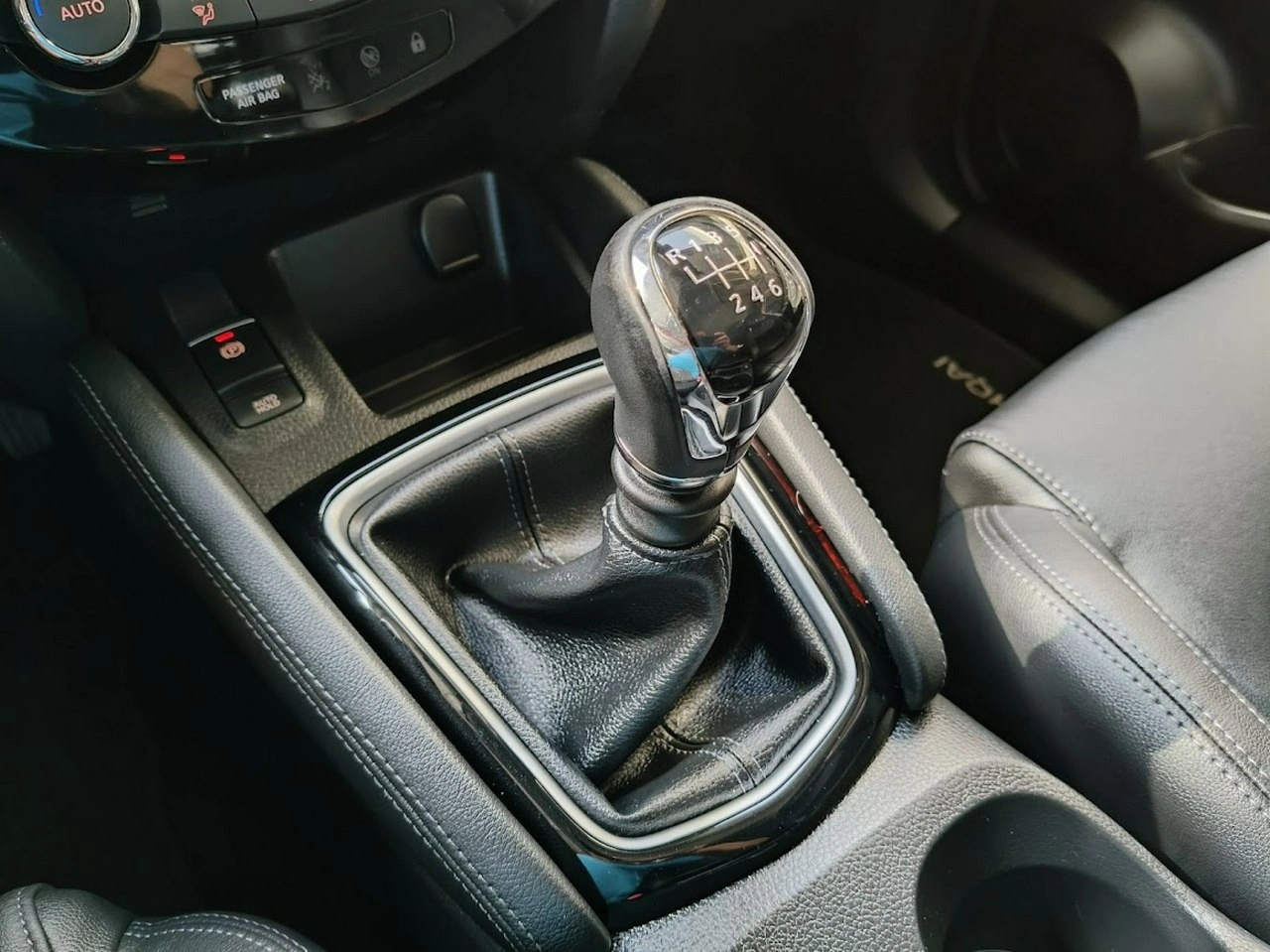 Nissan Qashqai - Zdjęcie 31