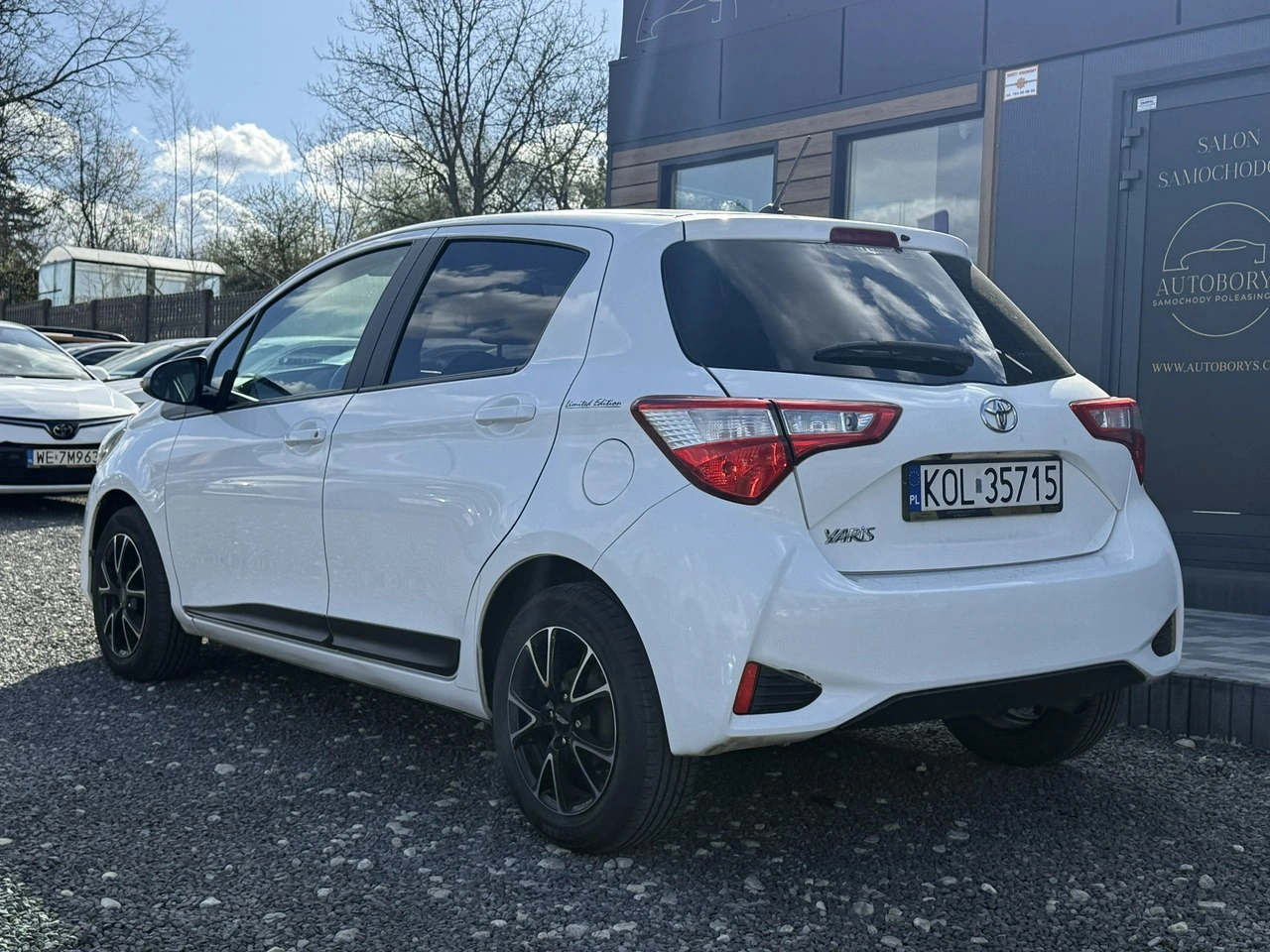 Toyota Yaris - Zdjęcie 4