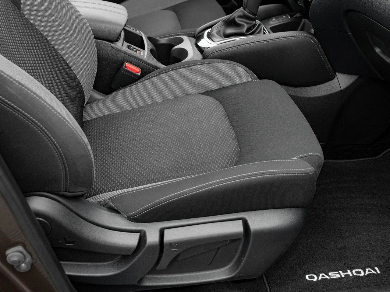 Nissan Qashqai - Zdjęcie 34