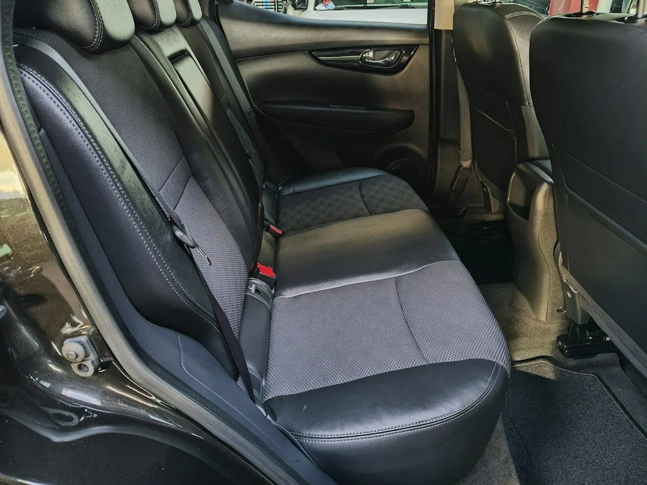 Nissan Qashqai - Zdjęcie 17