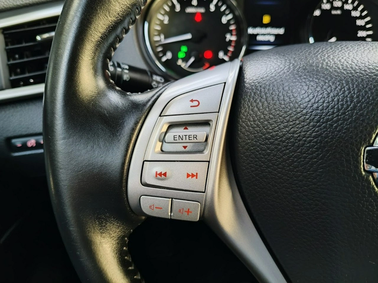 Nissan Qashqai - Zdjęcie 22