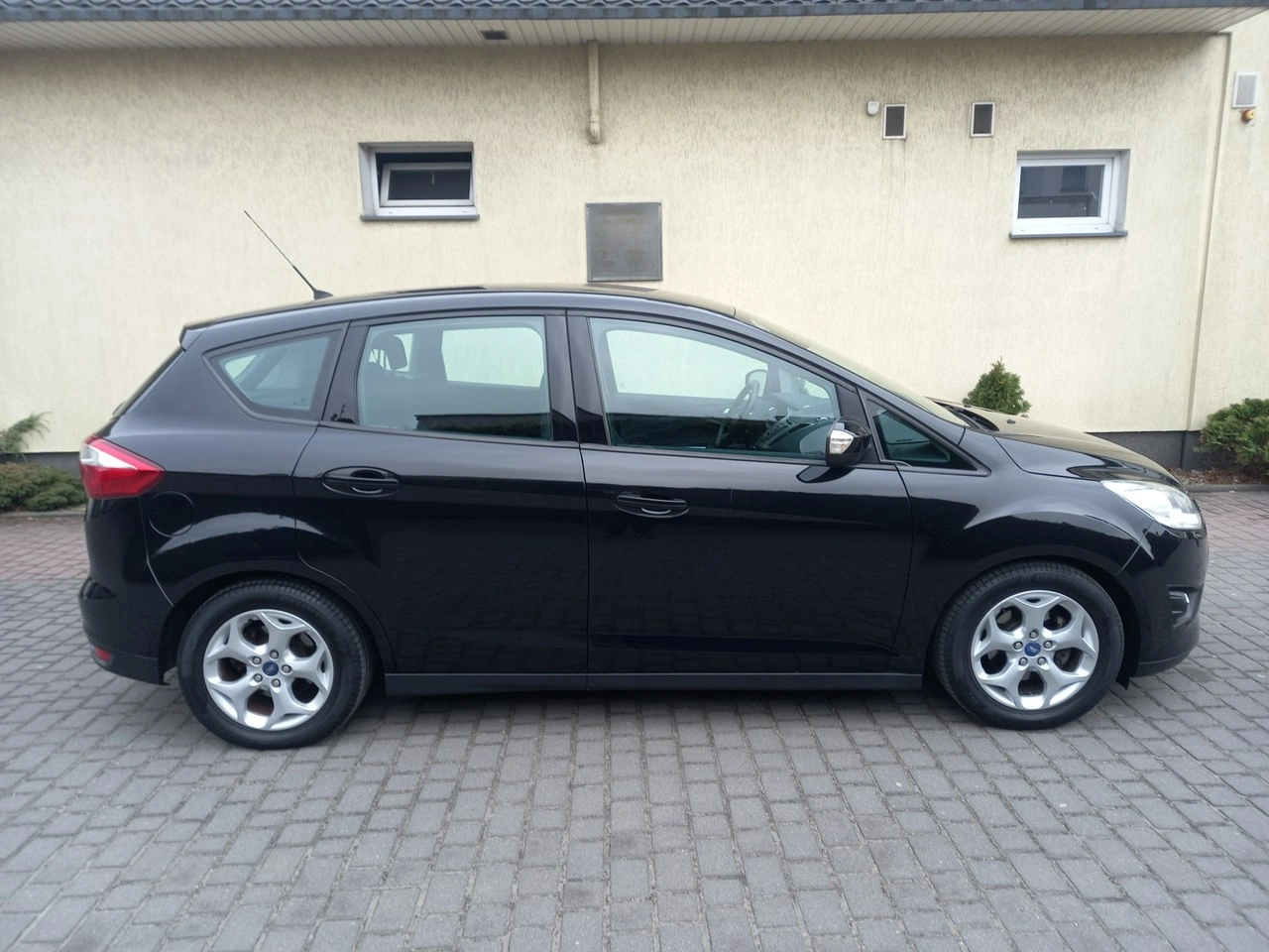 Ford C-MAX - Zdjęcie 12