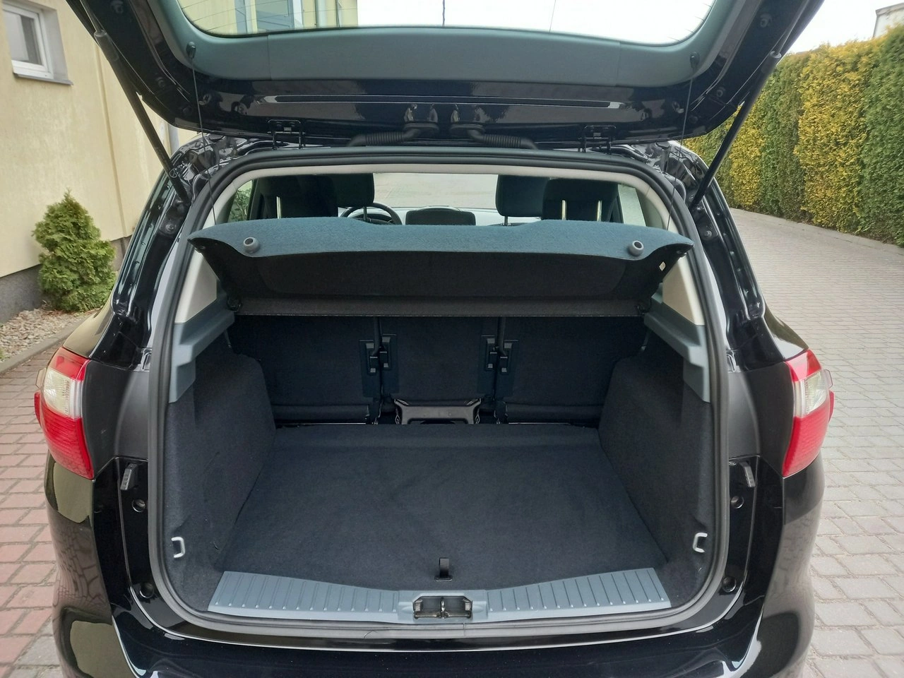 Ford C-MAX - Zdjęcie 14