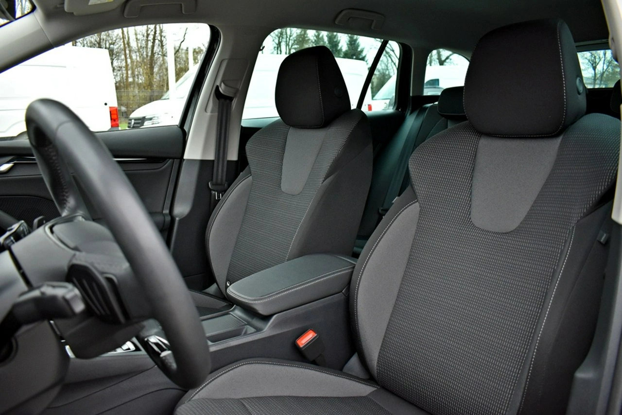 Skoda Octavia - Zdjęcie 9