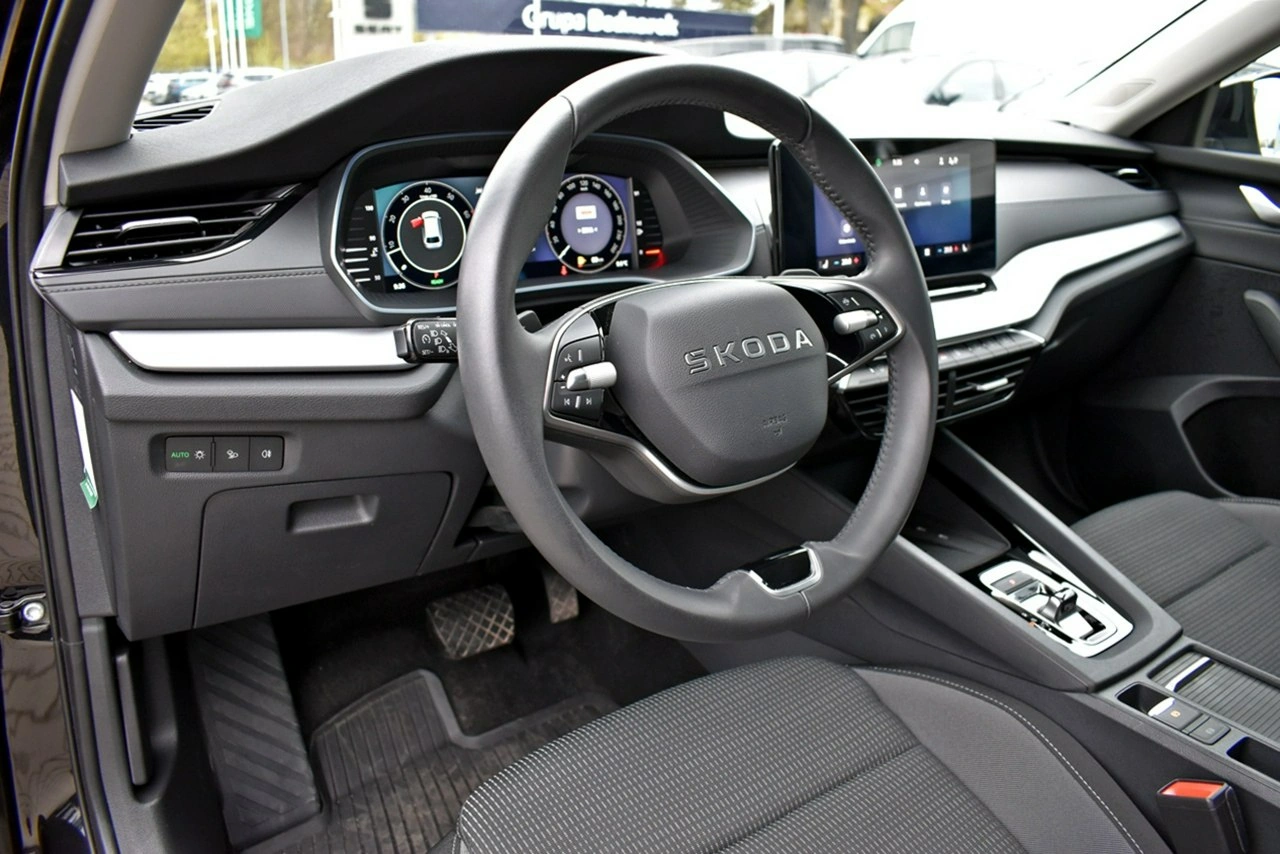 Skoda Octavia - Zdjęcie 8