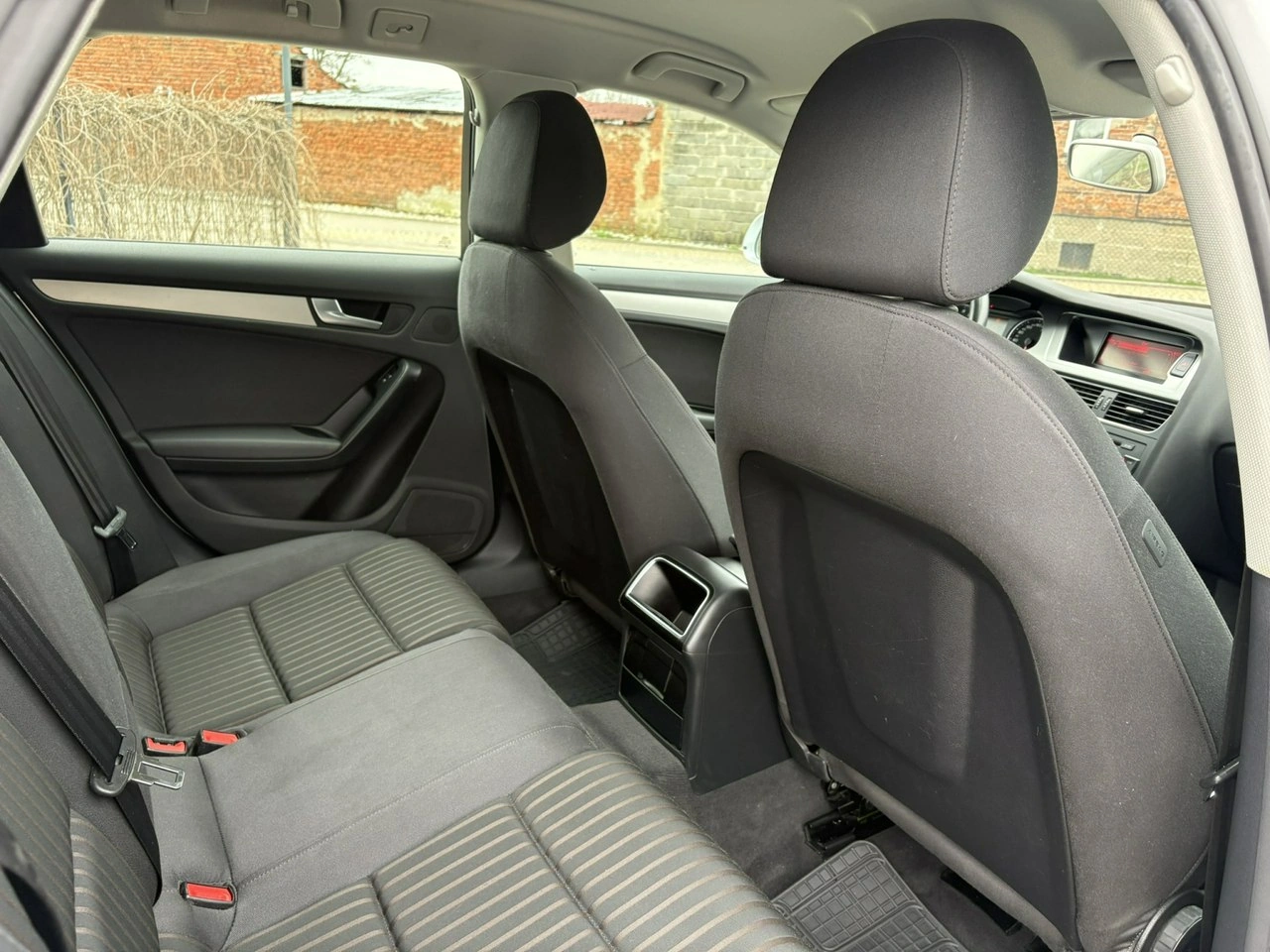 Audi A4 - Zdjęcie 11