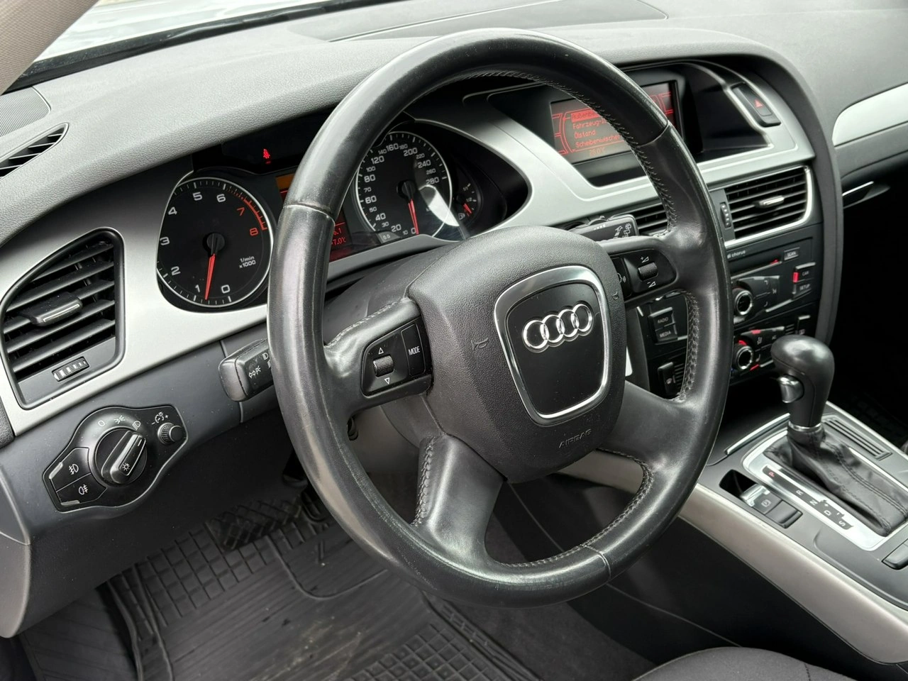 Audi A4 - Zdjęcie 24