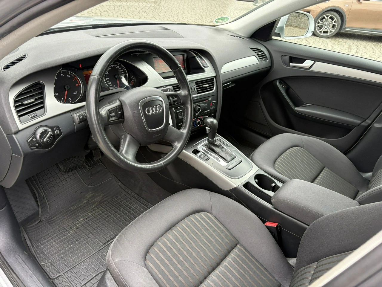 Audi A4 - Zdjęcie 8