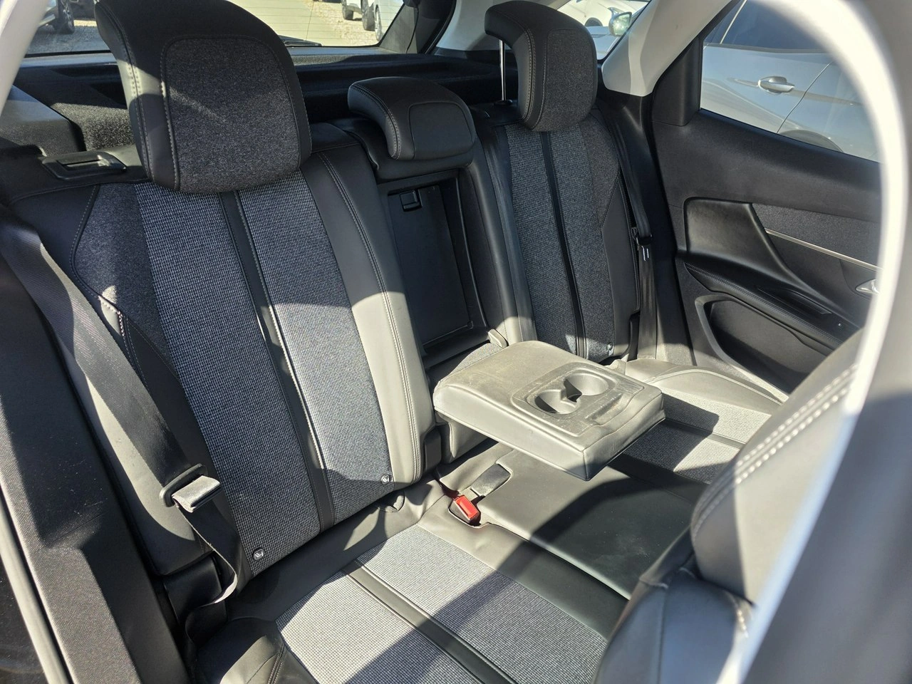 Peugeot 3008 - Zdjęcie 13