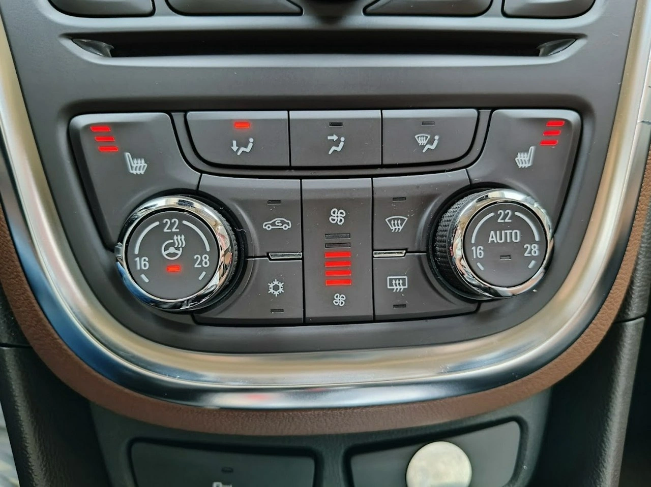 Opel Mokka - Zdjęcie 23