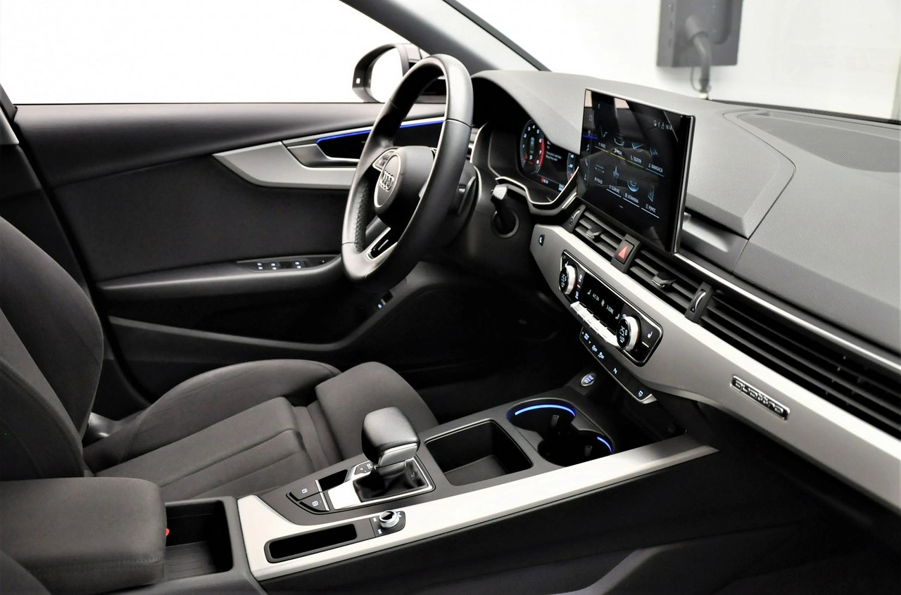 Audi A4 - Zdjęcie 23