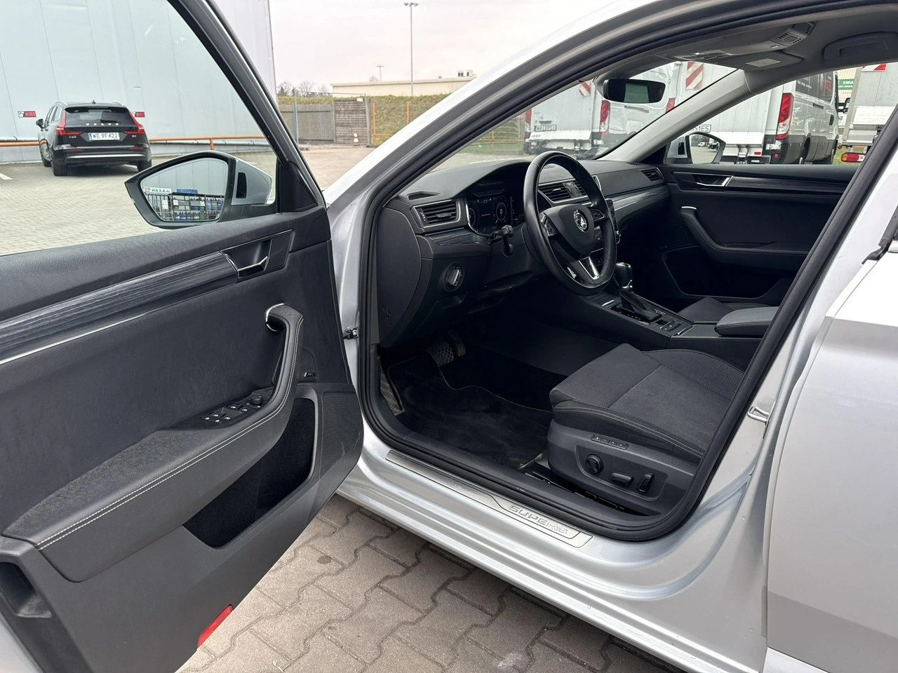 Skoda Superb - Zdjęcie 9