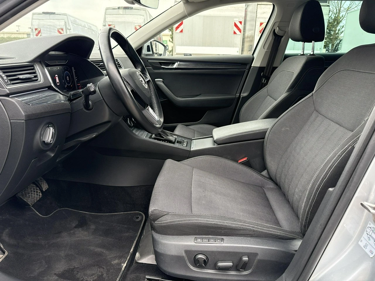 Skoda Superb - Zdjęcie 10