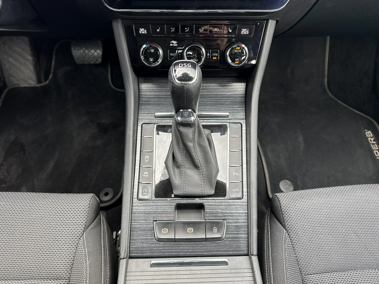 Skoda Superb - Zdjęcie 24